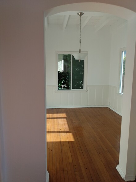 Dining Room - 238 S Lasky Dr