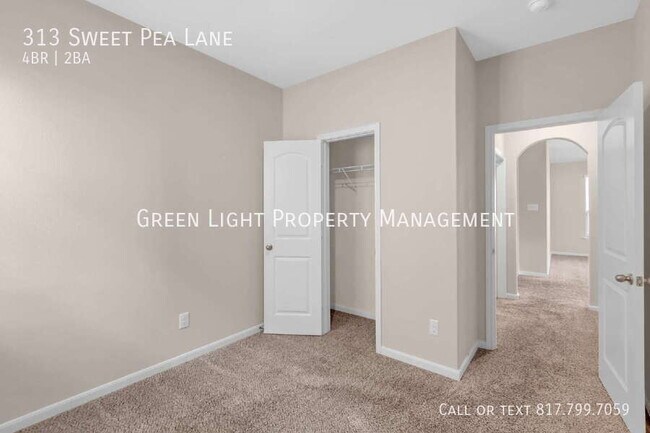 Building Photo - 313 Sweet Pea Ln