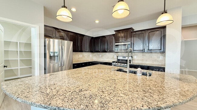 Building Photo - 3945 E Mesquite St