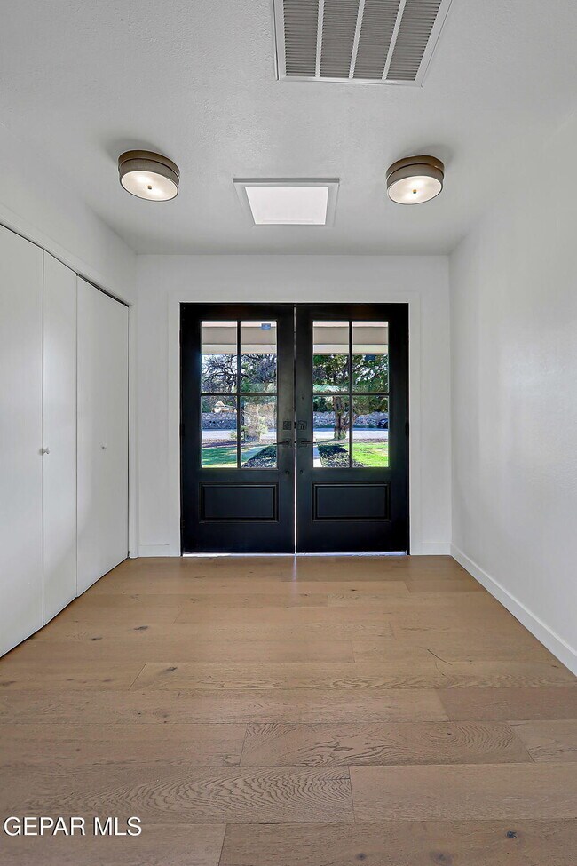 Building Photo - 4828 Ballerina Dr