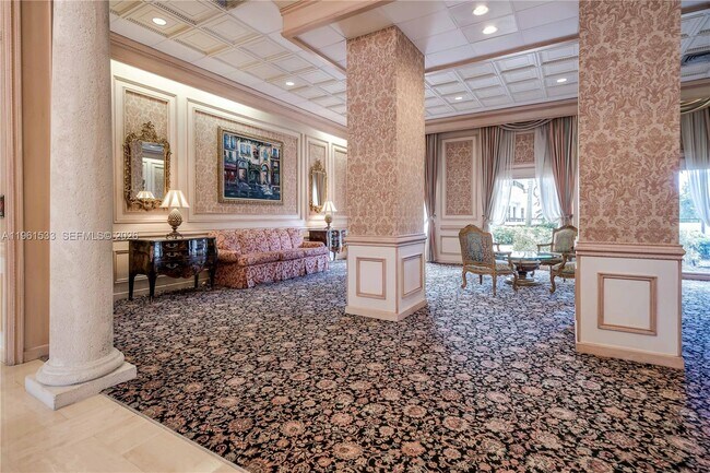 Building Photo - 2500 Parkview Dr