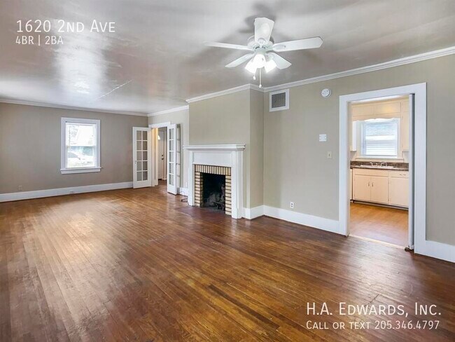 Building Photo - 1620 2nd Ave