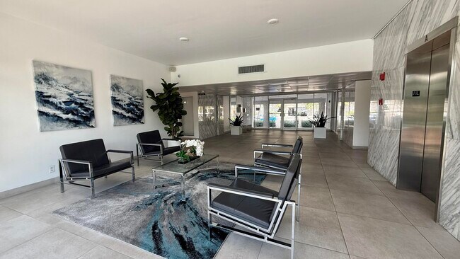 Building Photo - 401 Golden Isles Dr