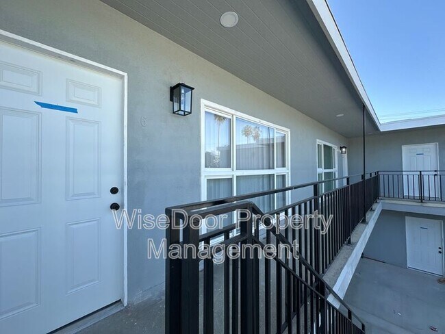 Building Photo - 10392 Lampson Ave
