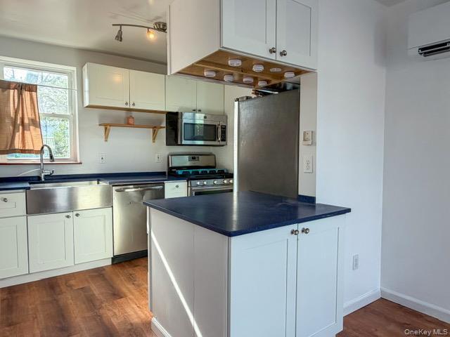 Building Photo - 25 W Church St