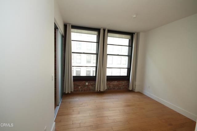 Building Photo - 460 S Spring St
