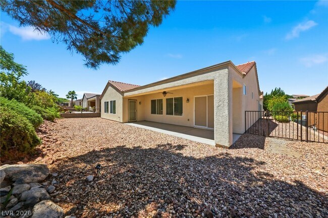 Building Photo - 2148 Shadow Canyon Dr