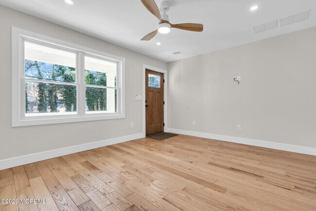 Building Photo - 2334 Adams Ave