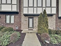 Building Photo - 1204 Hillwood Private Cove
