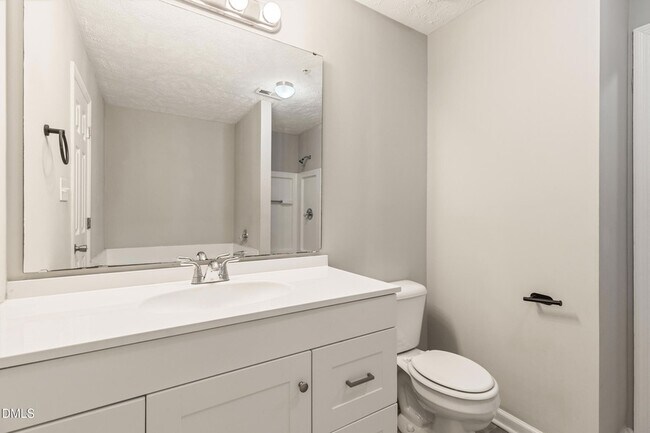 Building Photo - 390 Bubble Creek Ct