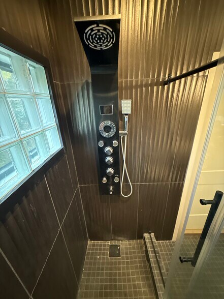 Building Photo - 1073 Hemphill Ave NW