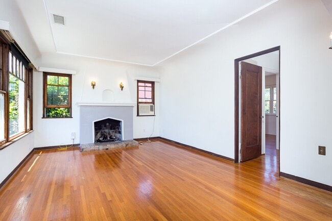 Building Photo - 4455 Swift Ave