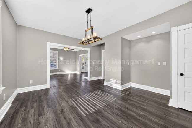 Building Photo - 2424 Oakland Ave