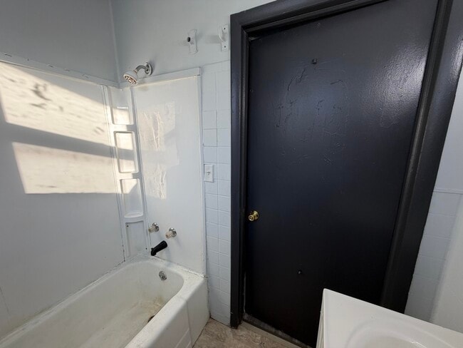 Building Photo - 1232 Freeman-