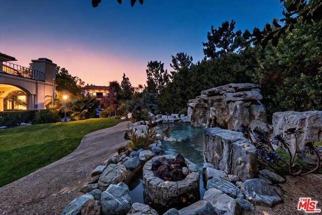 Building Photo - 2374 Earls Ct