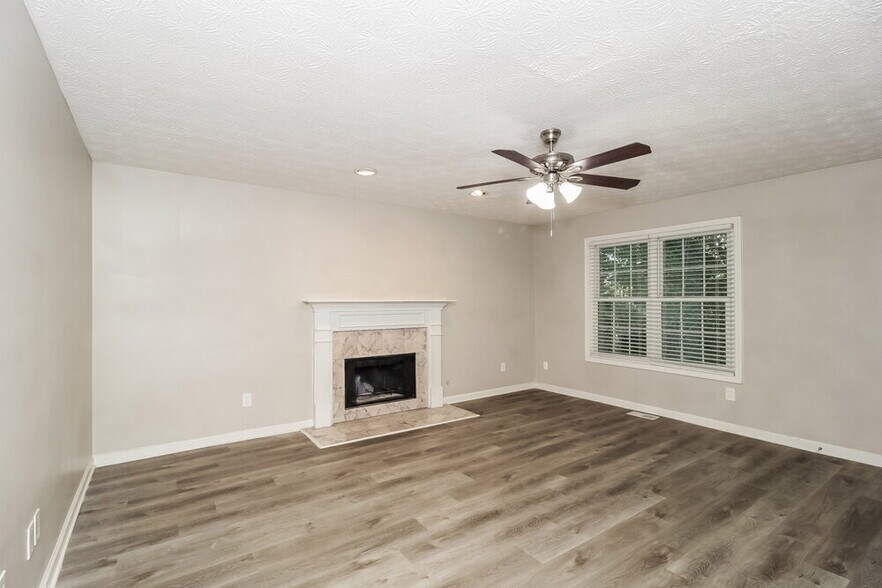 Building Photo - 2613 Windage Dr SW