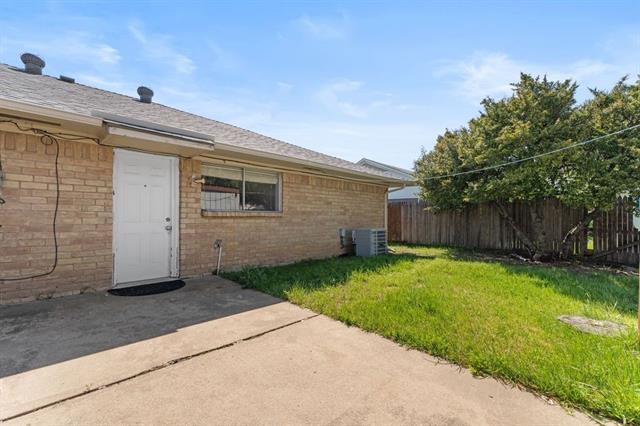 Building Photo - 15839 El Estado Dr