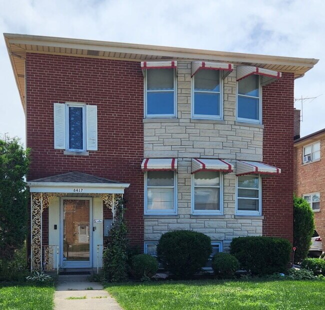 Building Photo - 8417 W Berwyn Ave