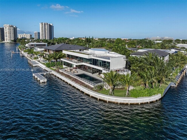 Building Photo - 11400 N Bayshore Dr