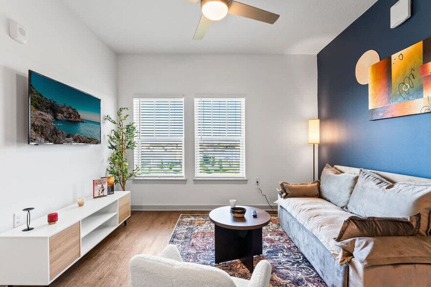 Building Photo - 14515 Star Water Rd