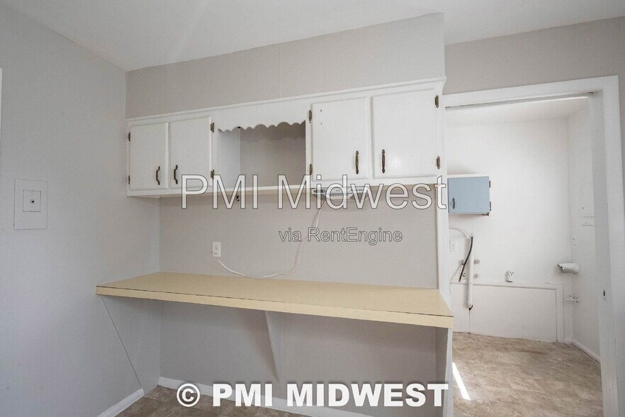 Building Photo - 5251 Longworth Pl