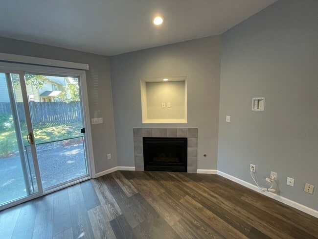 Building Photo - Charming 3 Bed/2 Bath Rambler in NE Tacoma — Cul-de-Sac Living with a Fenced Yard