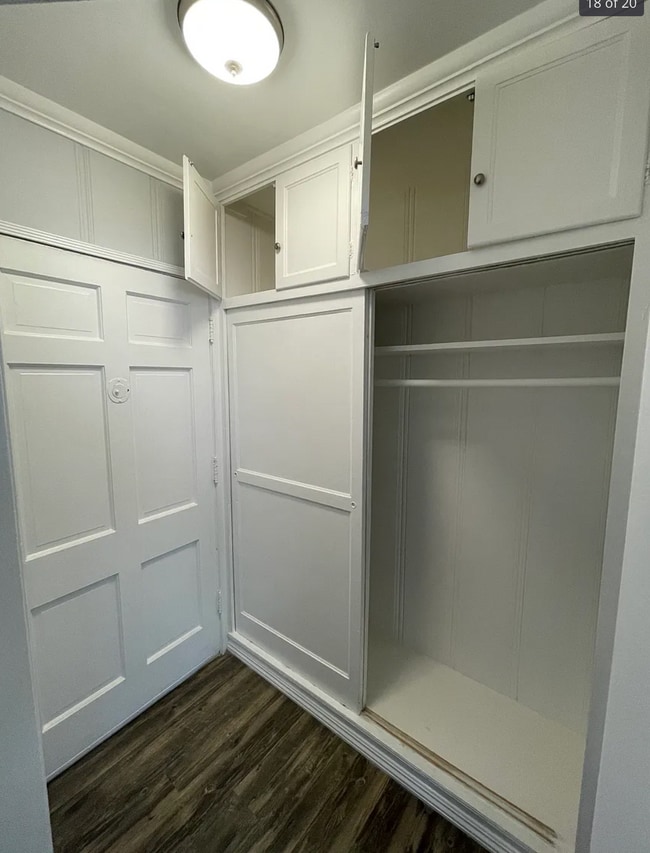 Building Photo - 1815 W Victory Blvd