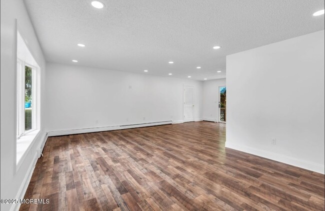 Building Photo - 43 3rd St