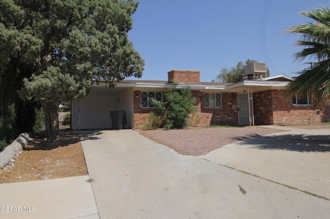 Primary Photo - 317 Thunderbird Dr