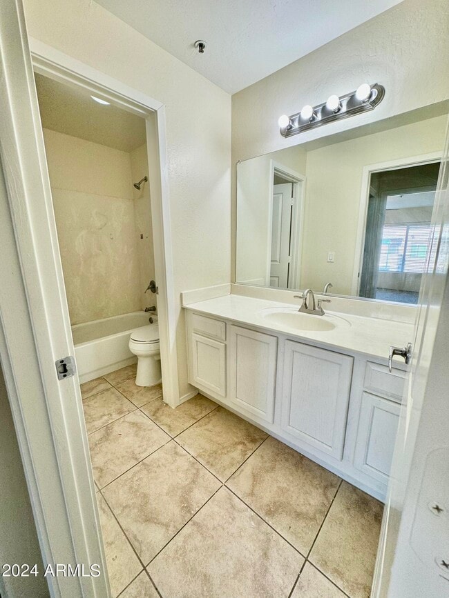 Building Photo - 11260 N 92nd St