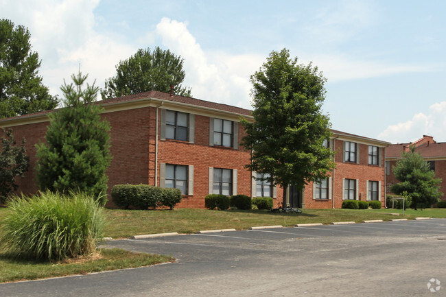 Building Photo - The Meadows At Crestwood