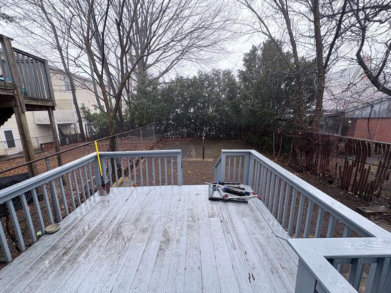 Building Photo - 24 Edgar St