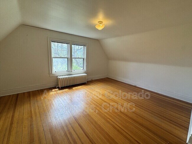 Building Photo - 1238 Wood Ave