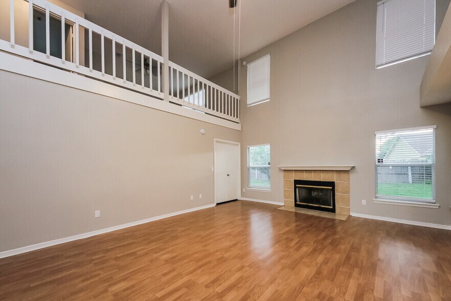 Building Photo - 12618 Oldcastle Dr