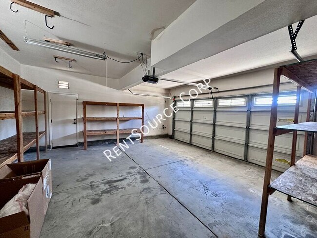 Building Photo - 16339 Mountain Ln