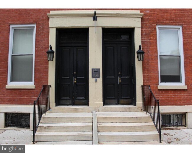 Building Photo - 408 S 9th St
