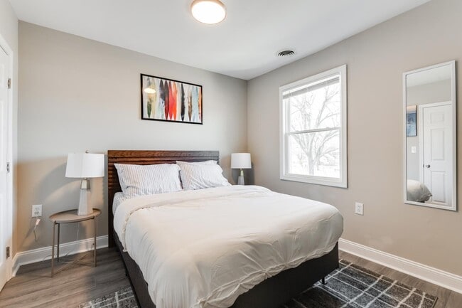 Building Photo - 407 N 3 1/2 Ave