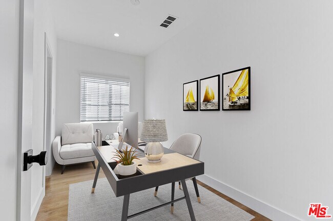 Building Photo - 2832 12th Ave