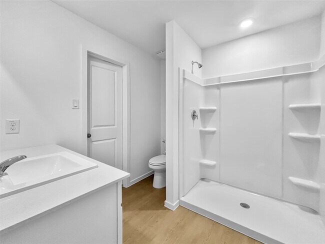 Building Photo - 5830 Starling Dr