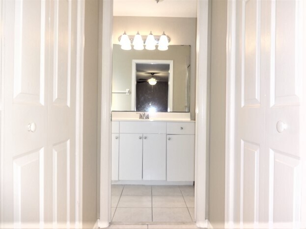 Building Photo - 1074 SW Bianca Ave