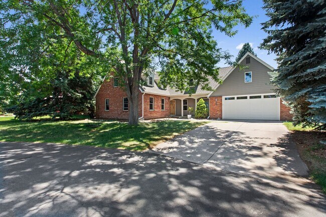 Building Photo - Beautiful 5-Bedroom + Office, 4-Bath Home in Northwest Fort Collins!