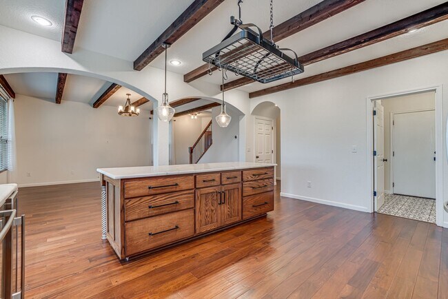 Building Photo - 6308 Parsley Hill