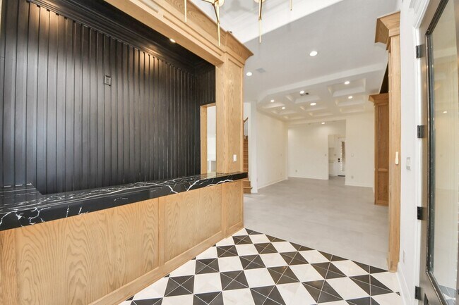 Building Photo - 23514 Bellina Dr