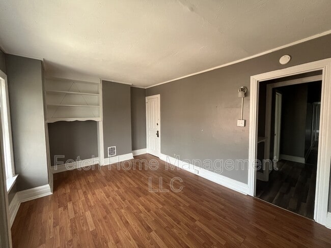 Building Photo - 106 S Pershing Ave