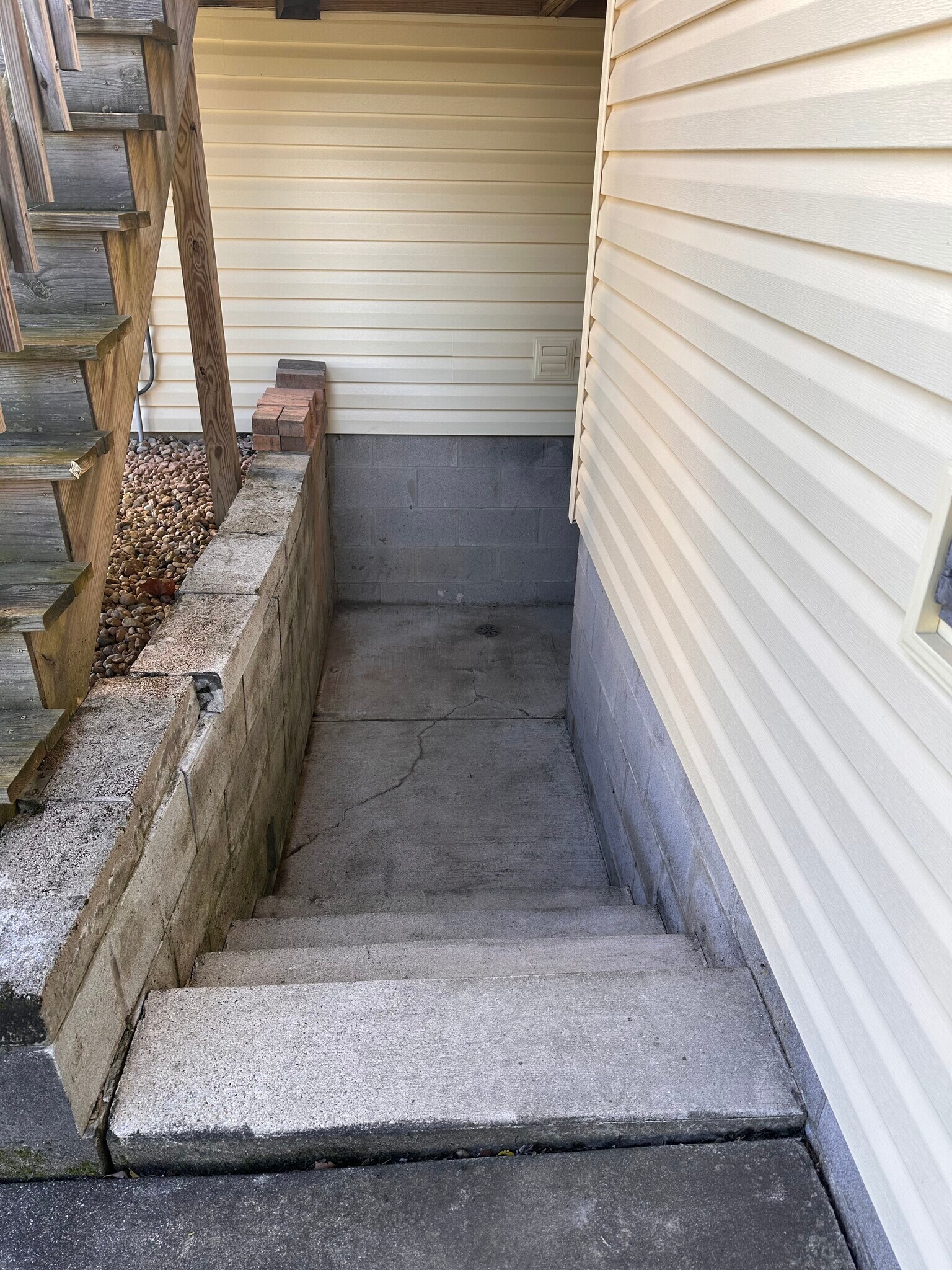 Building Photo - 3950 W 76th Ln