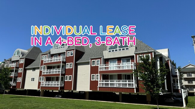 Interior Photo - 202 E Chalmers St