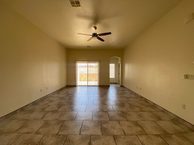 Building Photo - Cute Townhome in Gated Community Pueblos at Alameda Ranch