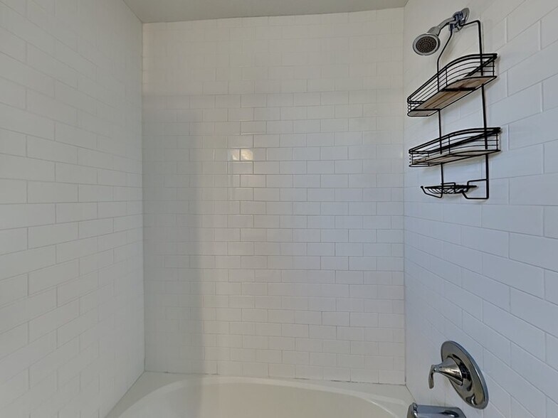 Building Photo - 1103 Silo Dr