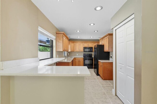 Building Photo - 3707 Pelican Ln