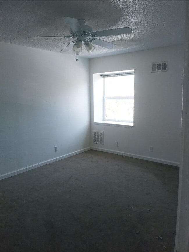 Building Photo - 5008 W Wind Trail